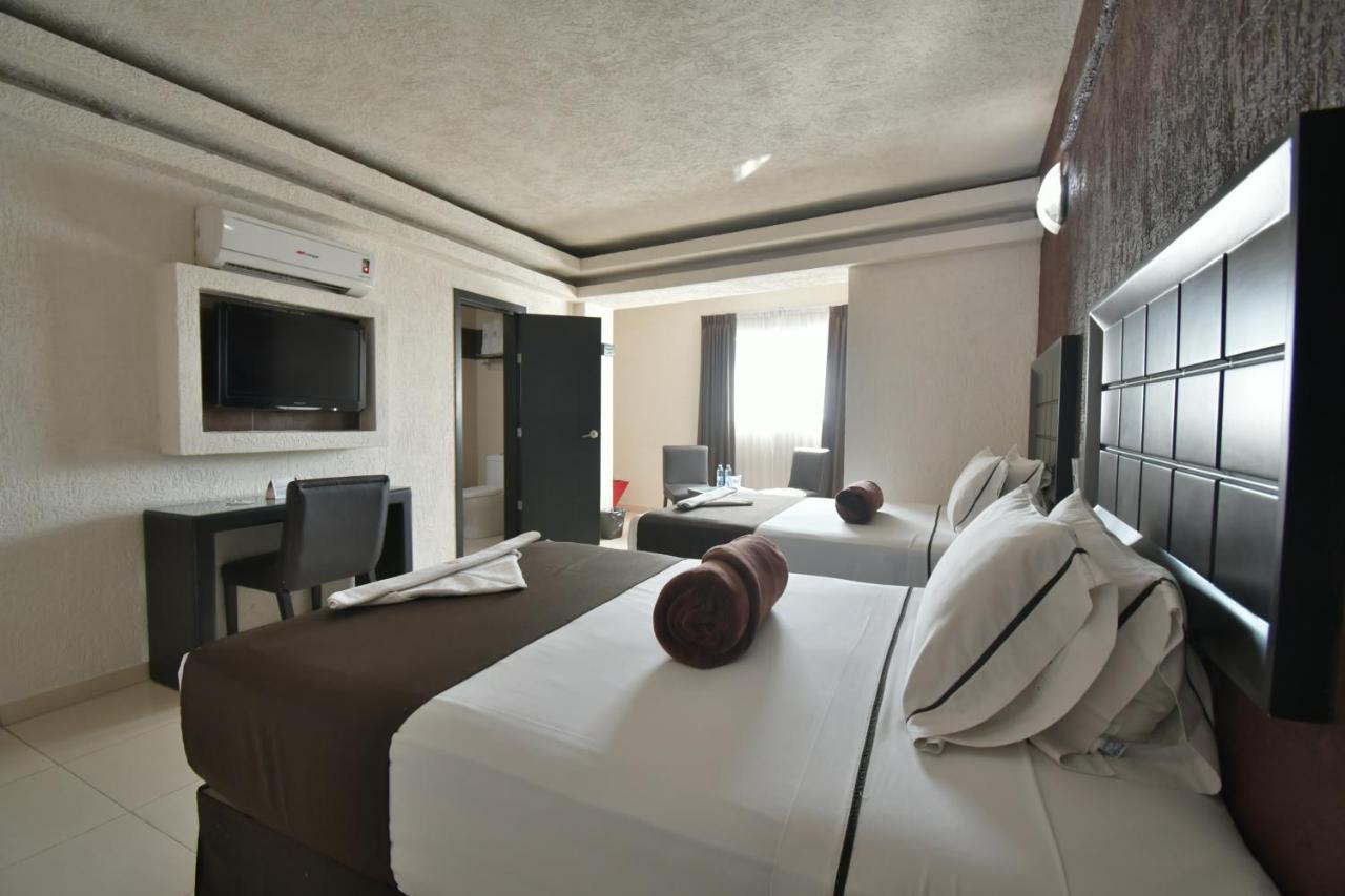Hotel Portonovo Plaza Centro Guadalajara Exteriör bild
