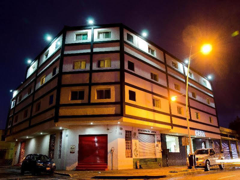 Hotel Portonovo Plaza Centro Guadalajara Exteriör bild