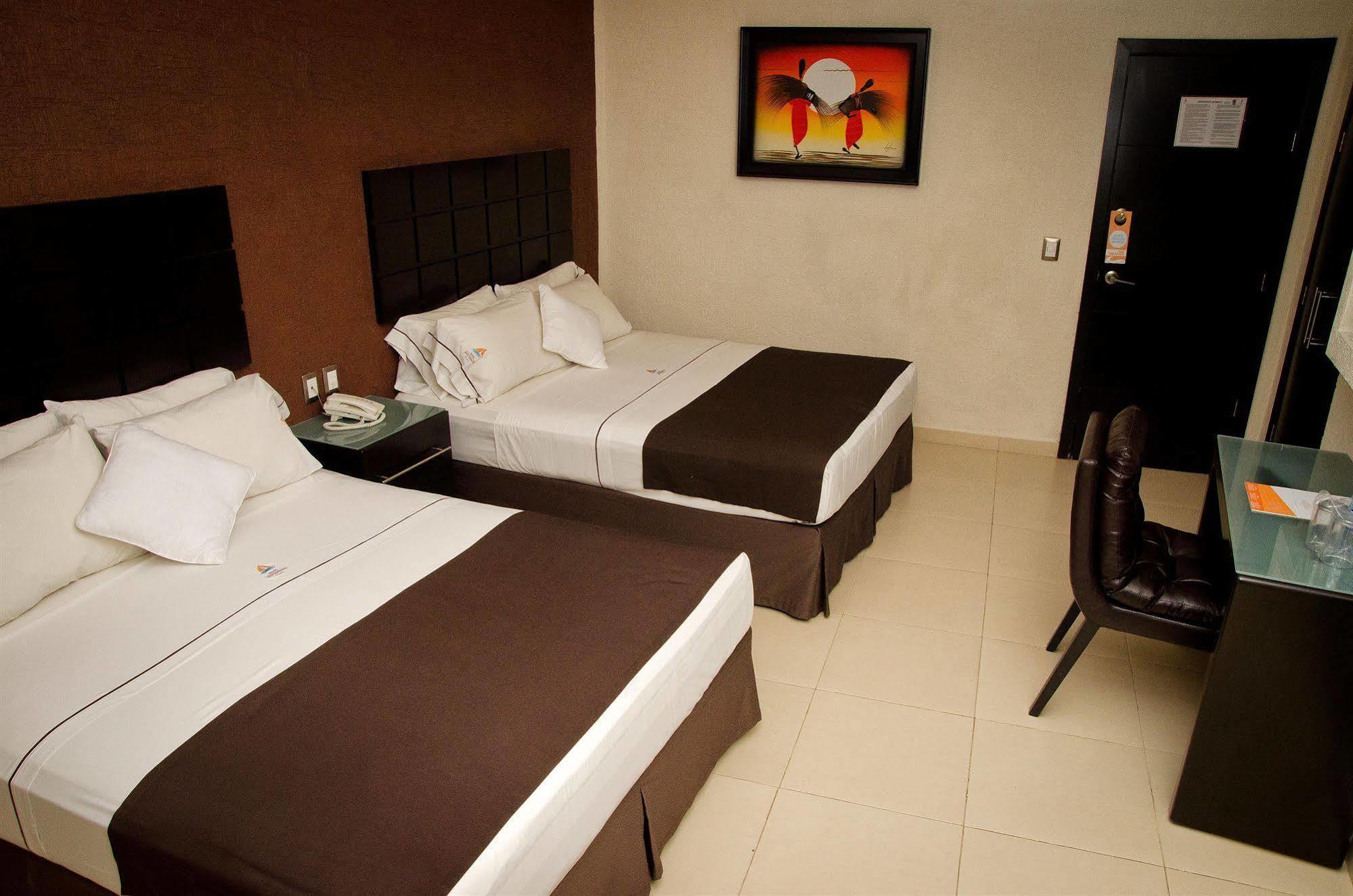 Hotel Portonovo Plaza Centro Guadalajara Exteriör bild